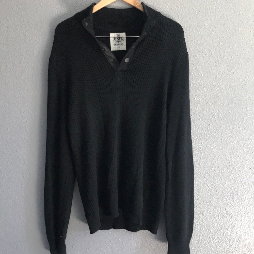 Express Buttoned Crewneck Men - Picture 2 of 4